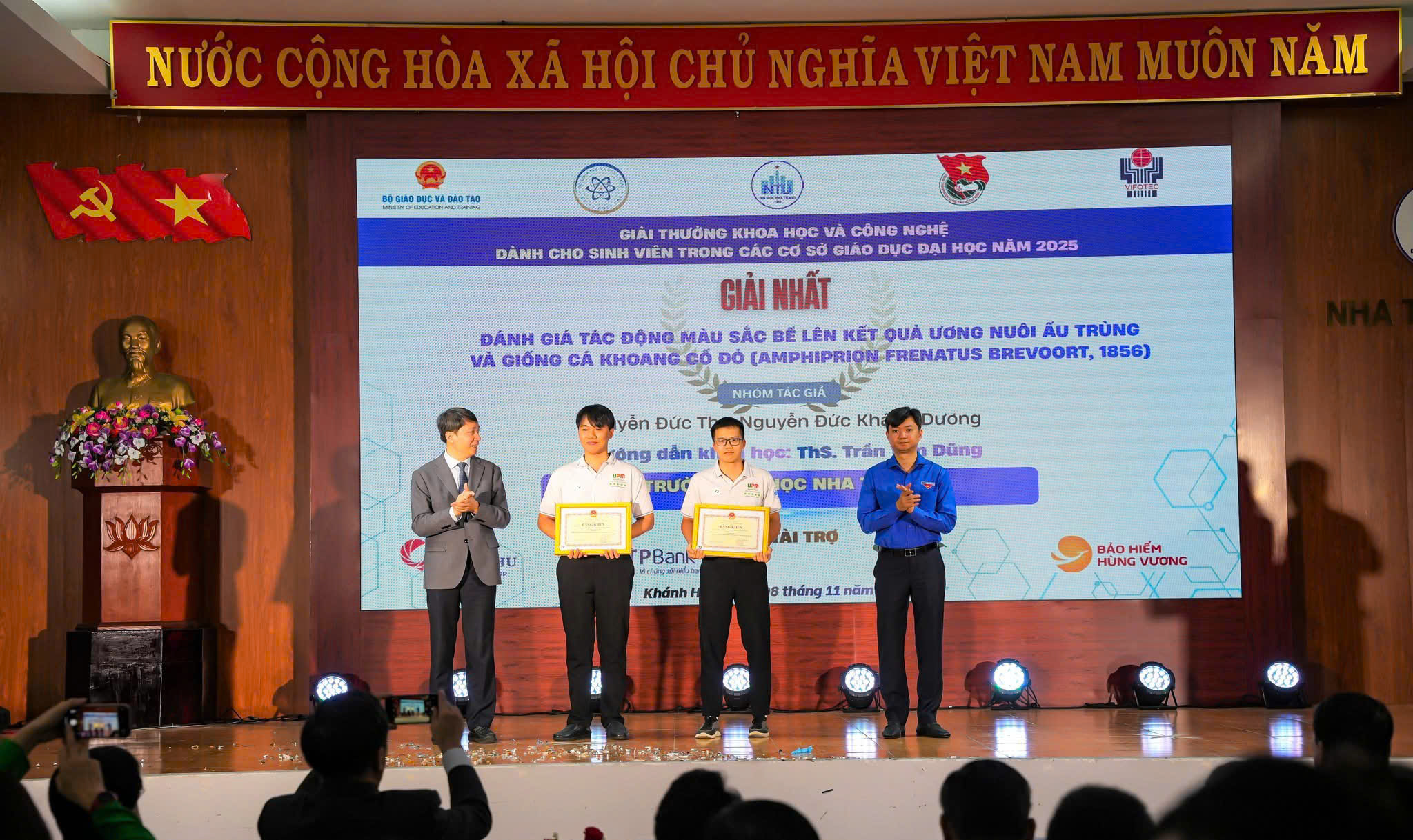 SINH VIÊN TRƯỜNG ĐẠI HỌC NHA TRANG ĐẠT GIẢI NHẤT LĨNH VỰC KHOA HỌC NÔNG NGHIỆP GIẢI THƯỞNG KHOA HỌC - CÔNG NGHỆ SINH VIÊN TOÀN QUỐC NĂM 2025